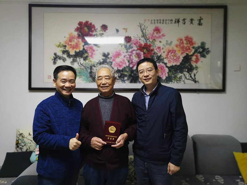 糧油集團(tuán)黨委副書記、副總經(jīng)理、工會(huì)主席王暉 看望慰問抗美援朝老同志