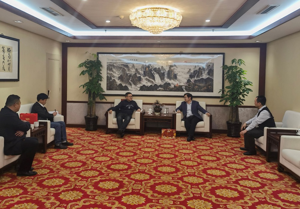 湖南糧油集團黨委書記、董事長葉蓁率隊赴新合作商貿連鎖集團有限公司洽談