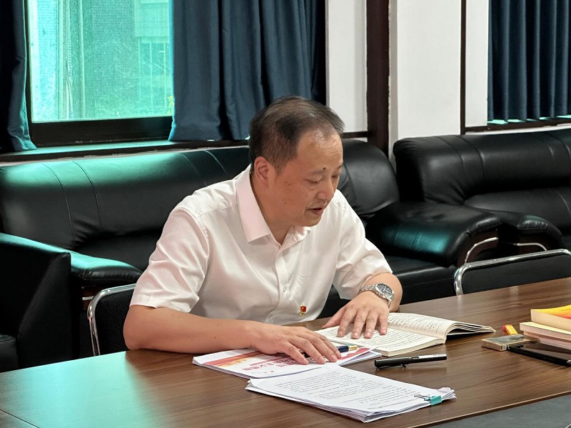 湖南糧油集團(tuán)副董事長、總經(jīng)理劉浩英到匯東國際講主題教育專題黨課