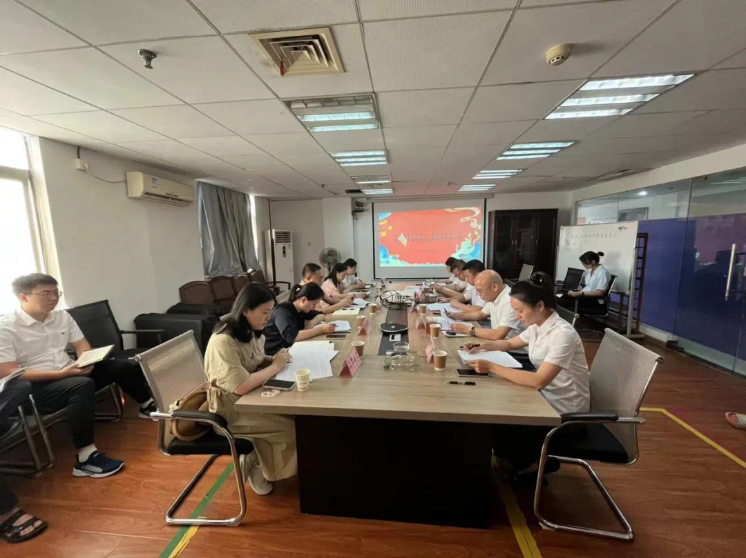 湖南糧油集團黨委書記、董事長葉蓁一行到原生國貿調研指導工作